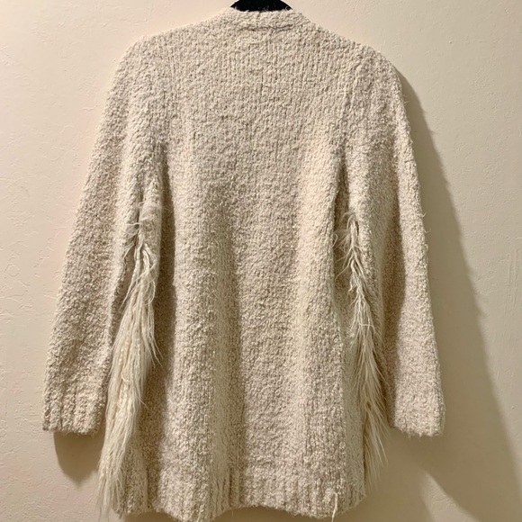Topshop Fuzzy Button Down Cream Cardigan - Size M (EUC) - Picture 6 of 6